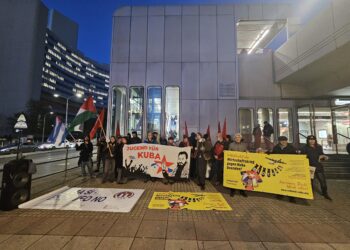 Während Washington Bomben liefert, liefert Havanna Solidarität