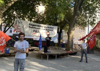 Frieden den Völkern, Kampf dem Kapital!